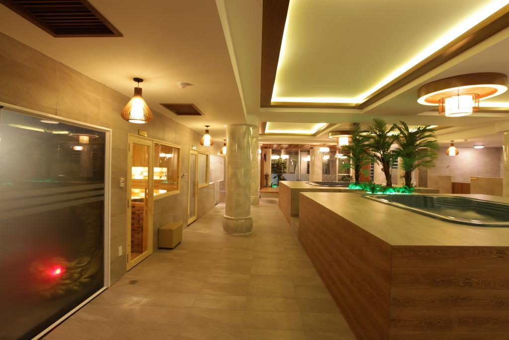 Minh Tam Hotel & Spa 3/2 Hô Chi Minh-Ville Extérieur photo