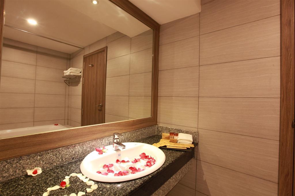Minh Tam Hotel & Spa 3/2 Hô Chi Minh-Ville Extérieur photo